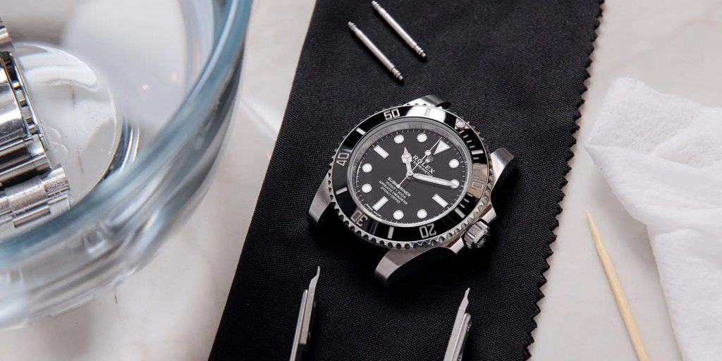 How to Avoid Scratching Your Luxury Watch 46 How to avoid scratches on your watch 2 1
