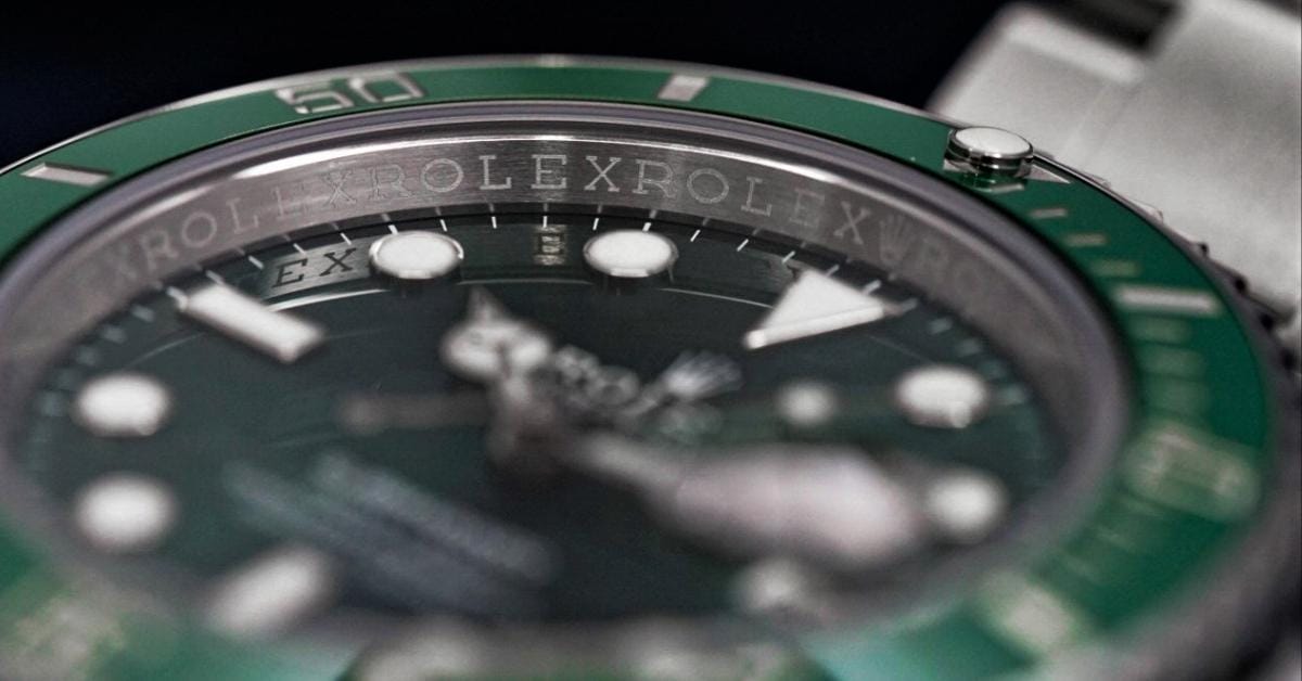rolex submariner hulk engraving rehaut zaeger australia