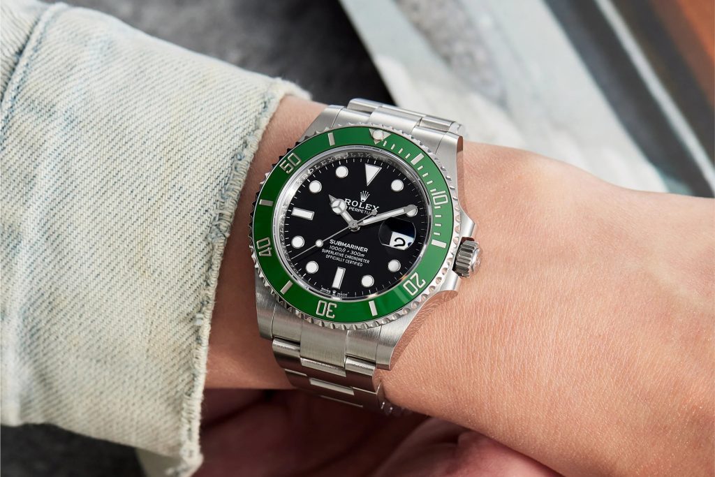 Reference Check Rolex Submariner Starbucks ref. 126610LV wrist shot1