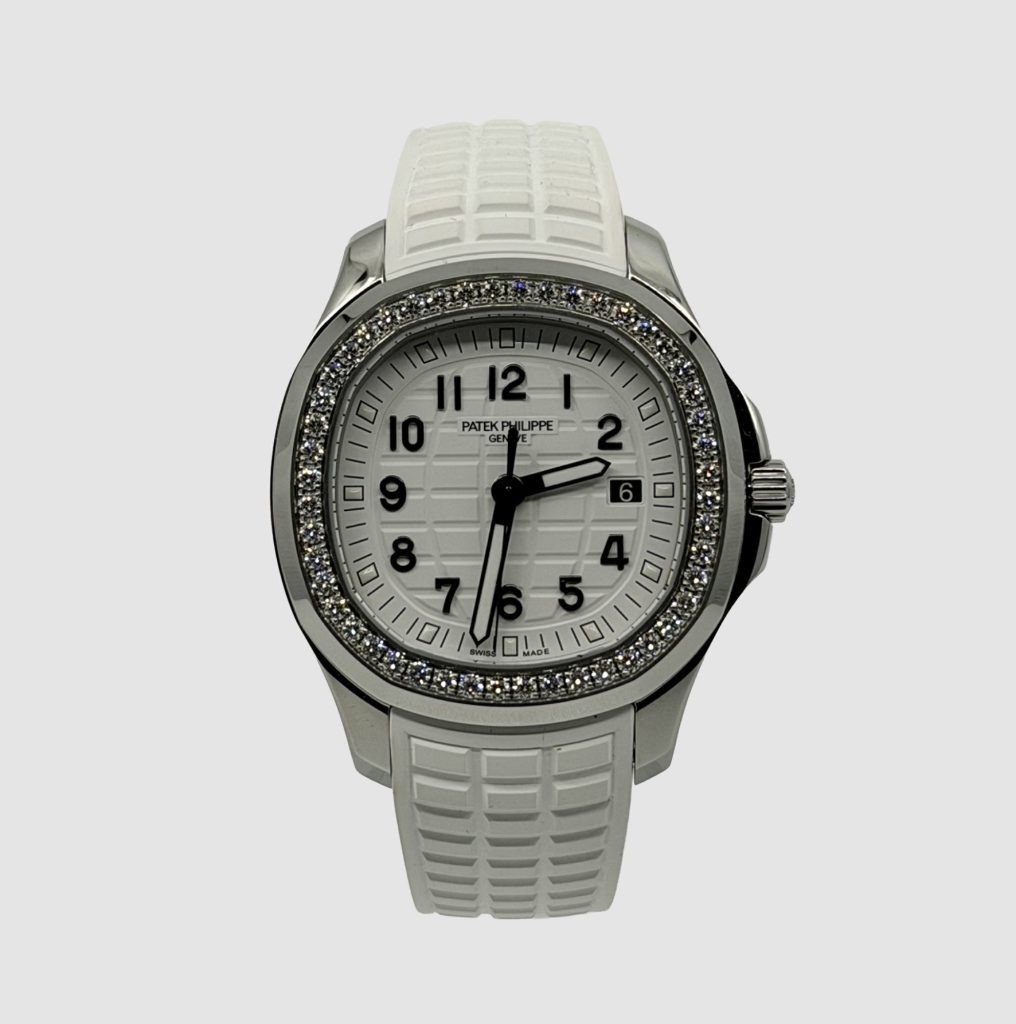 Patek Philippe 5267/200A-010 White Aquanaut 39mm 2026