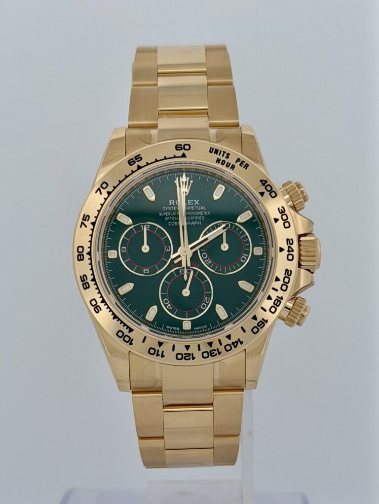 Selling a Rolex Daytona: 116508 in yellow gold with a green dial