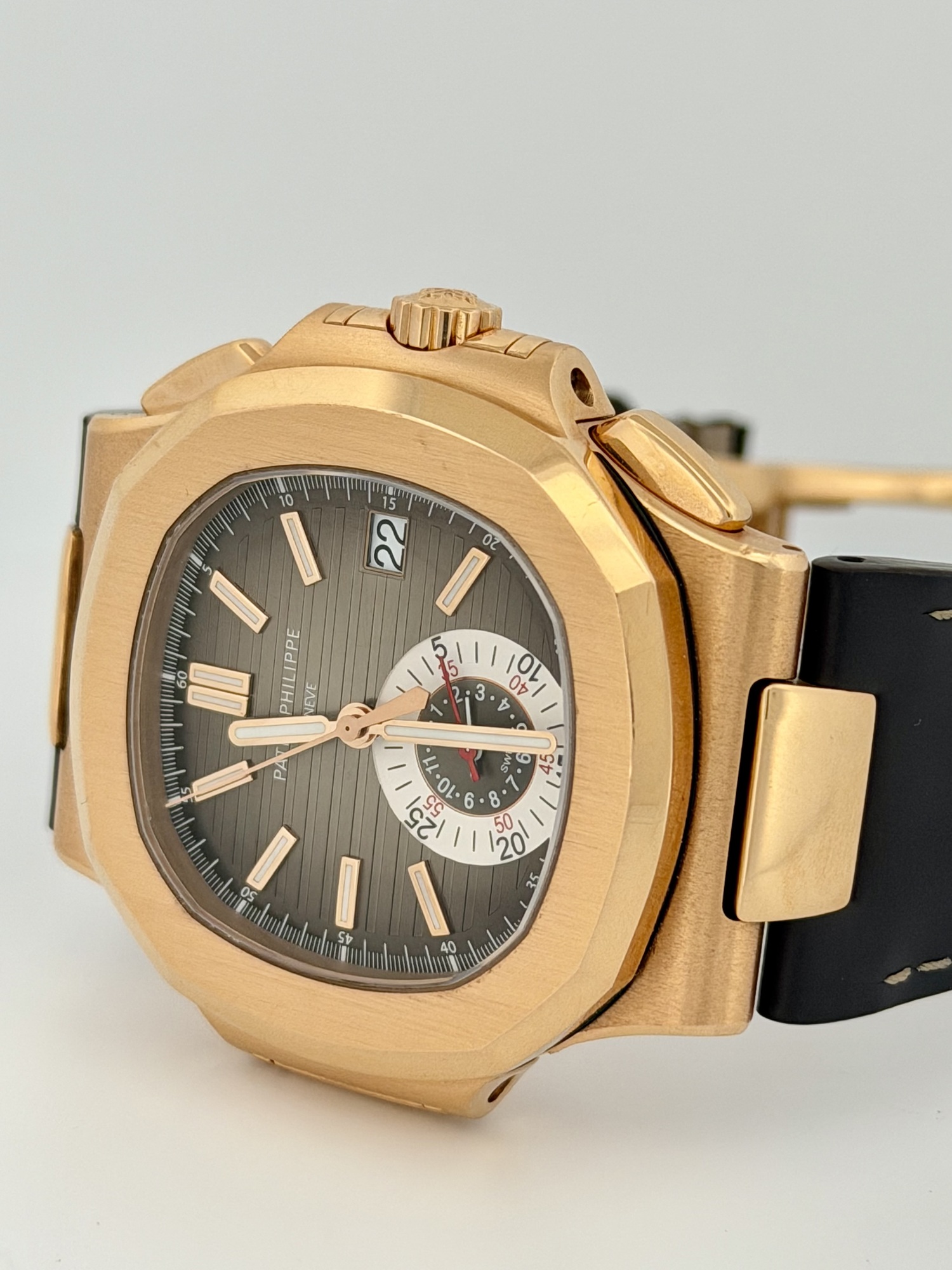 Patek Philippe Nautilus, photograph 9