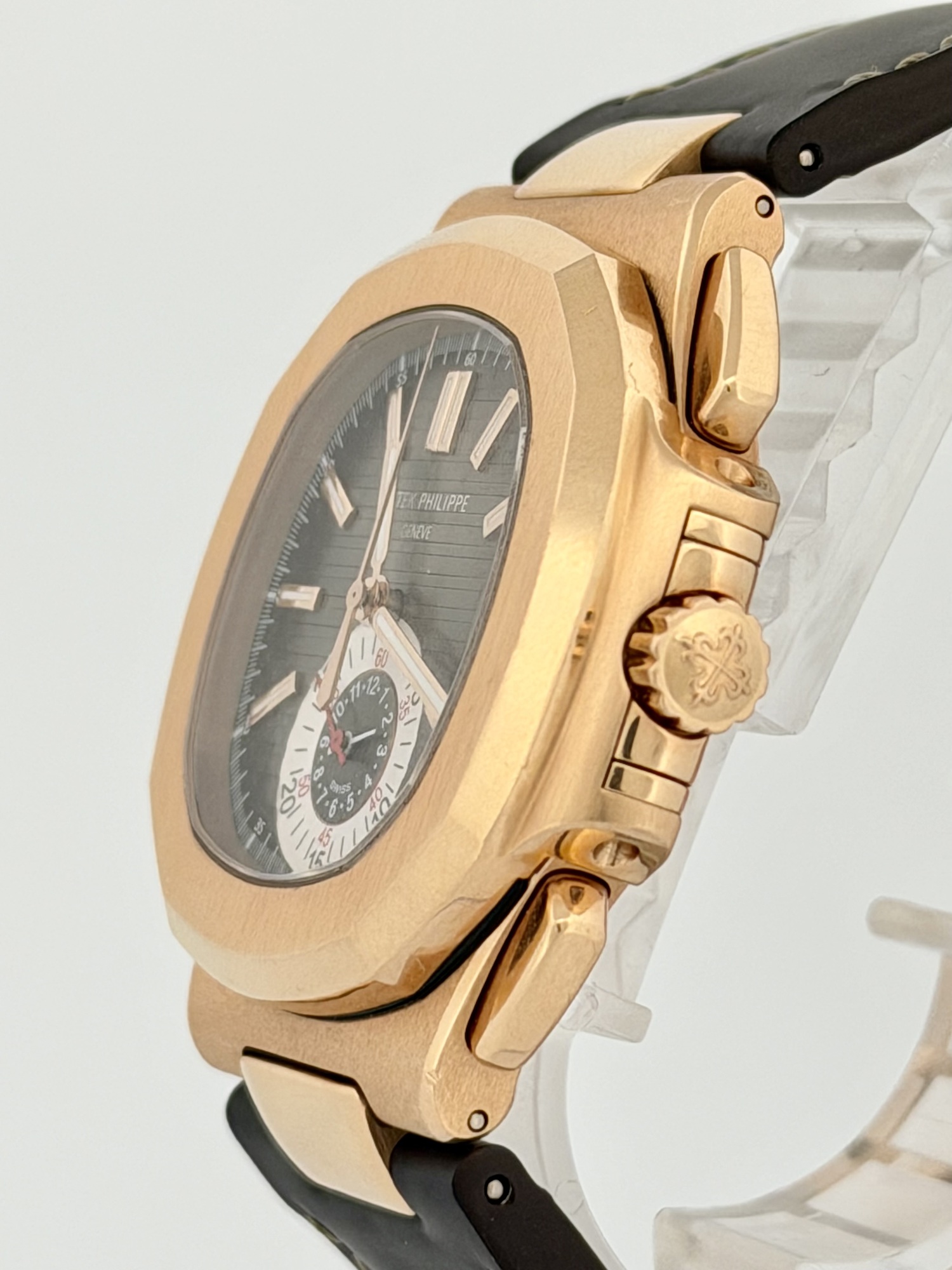 Patek Philippe Nautilus, photograph 3