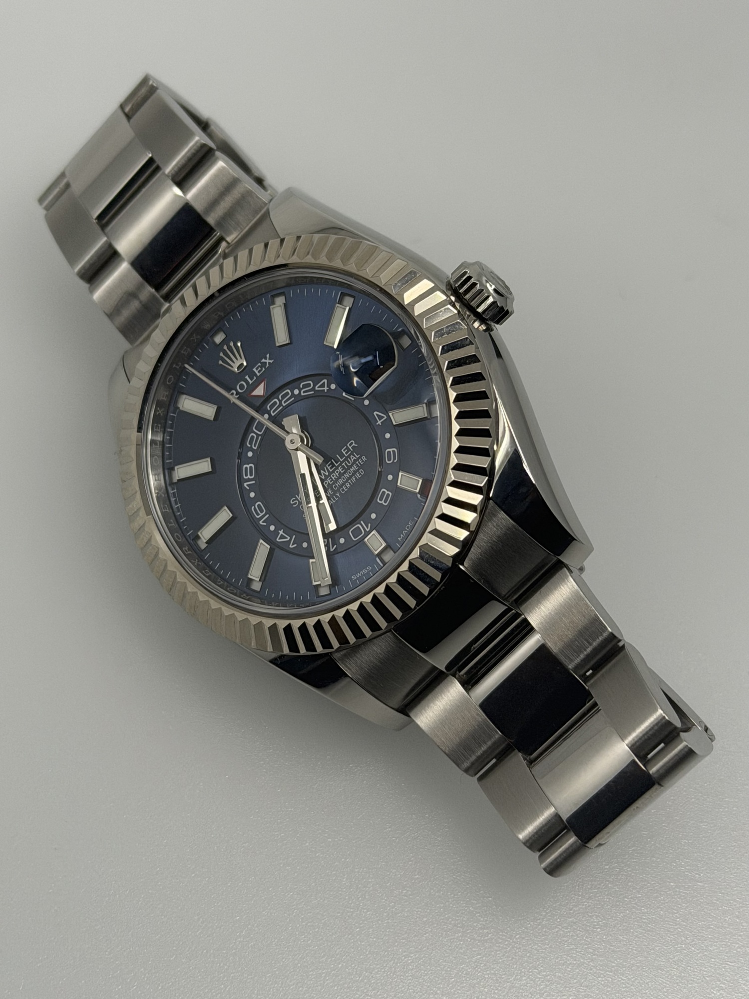 Rolex Sky-Dweller, photograph 7