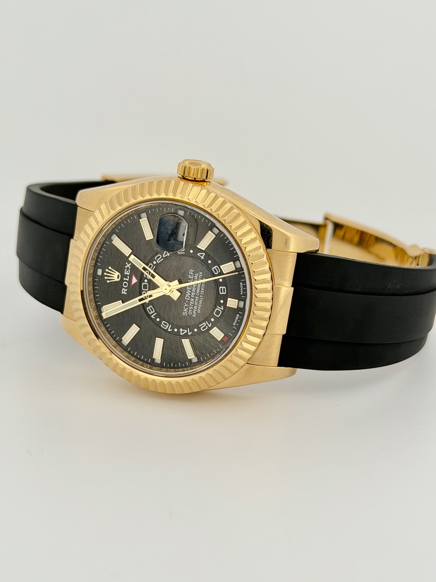 Rolex Sky-Dweller, photograph 8