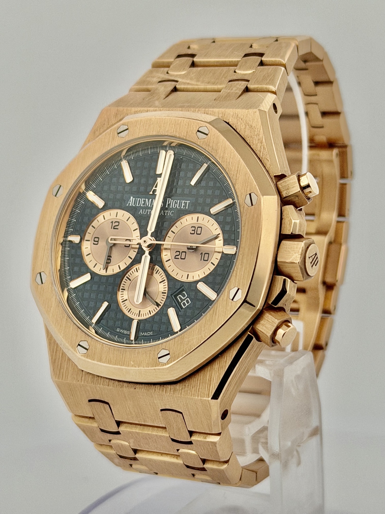 Audemars Piguet Royal Oak Chronograph, photograph 2