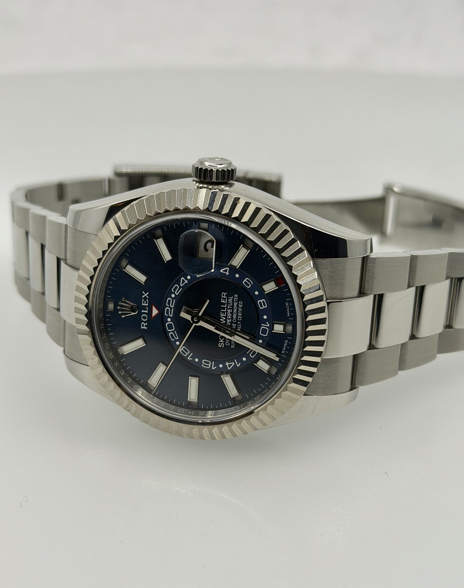 Rolex Sky-Dweller, photograph 6