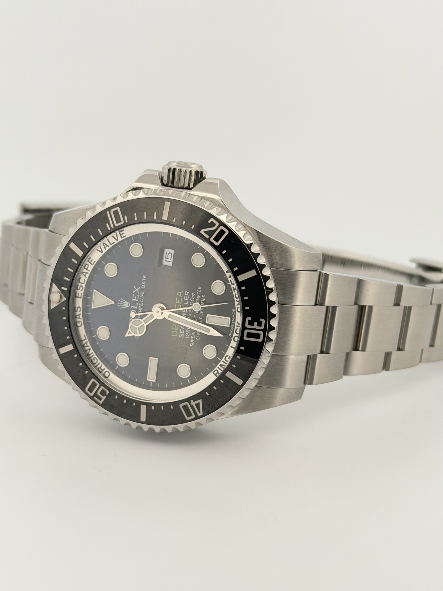 Rolex Sea-Dweller, photograph 8